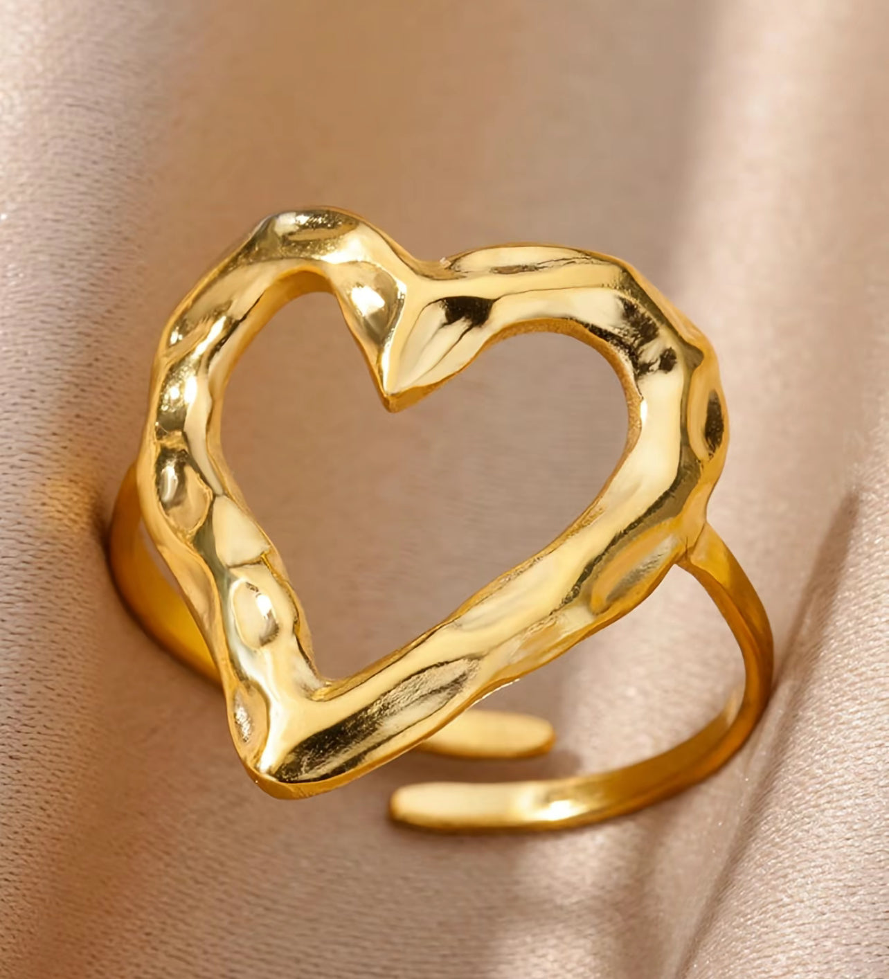 HEART RING