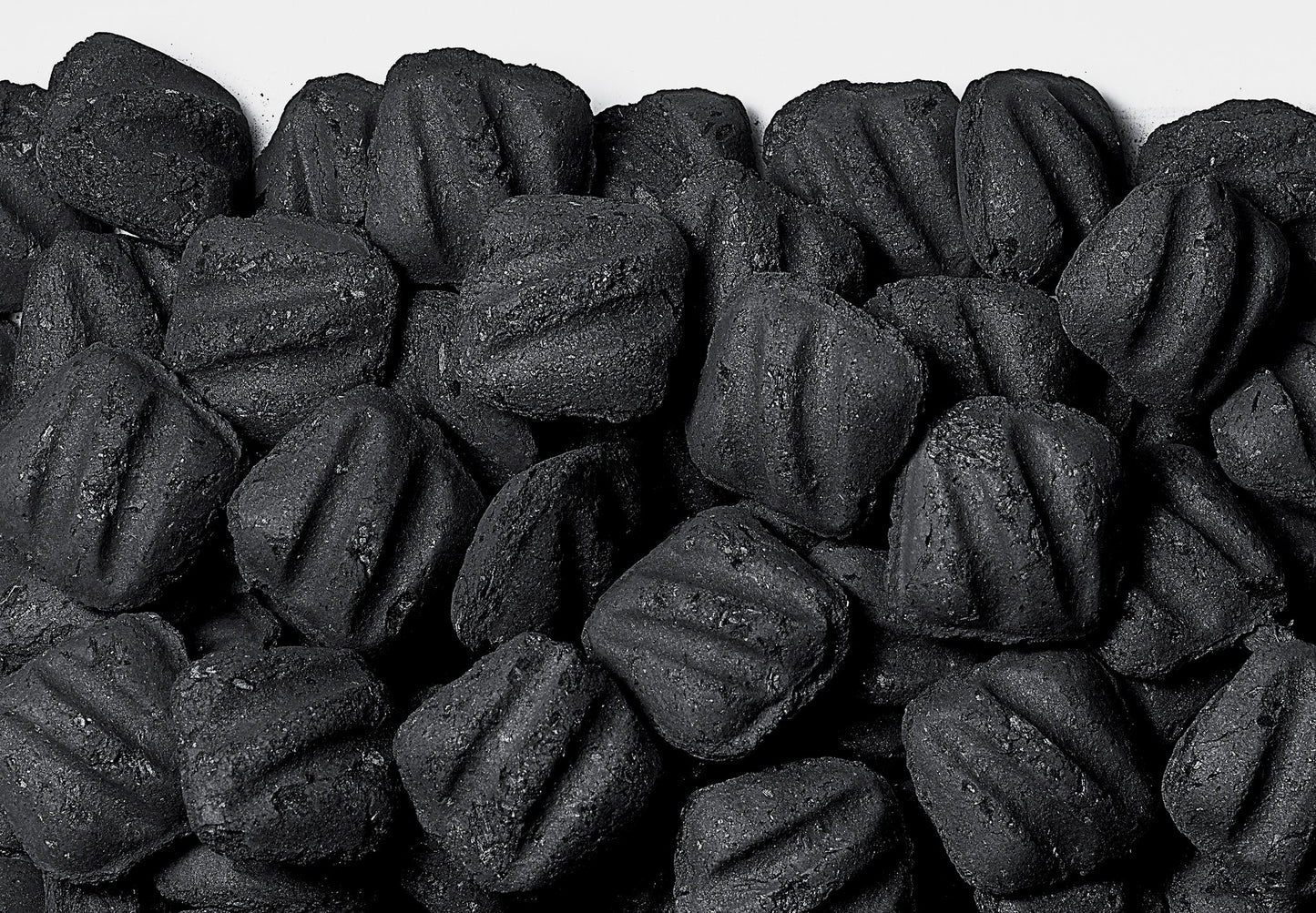 CHARCOAL PEPPERMINT MICRODERMABRASION