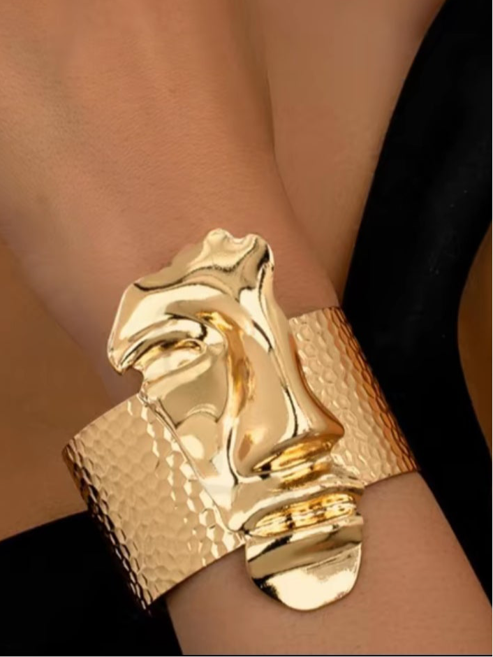 FACE CUFF BANGLE